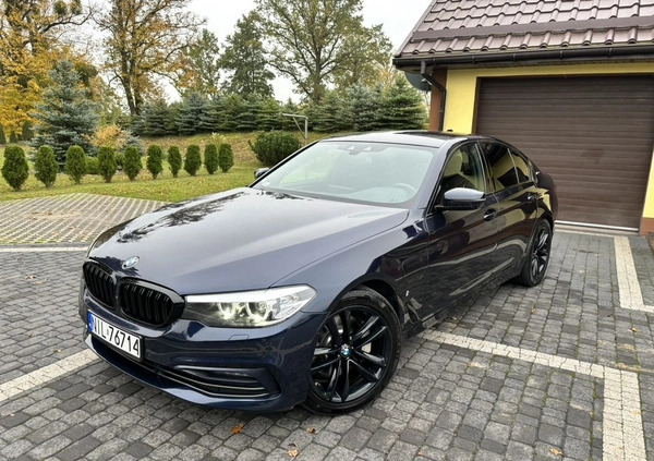 BMW Seria 5 cena 129150 przebieg: 122000, rok produkcji 2018 z Kisielice małe 742